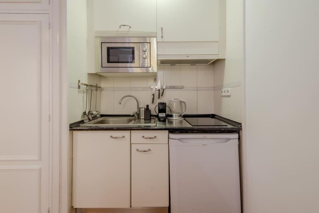 Petite E Chic Loft Para 3 En El Corazon De Madrid Bagian luar foto