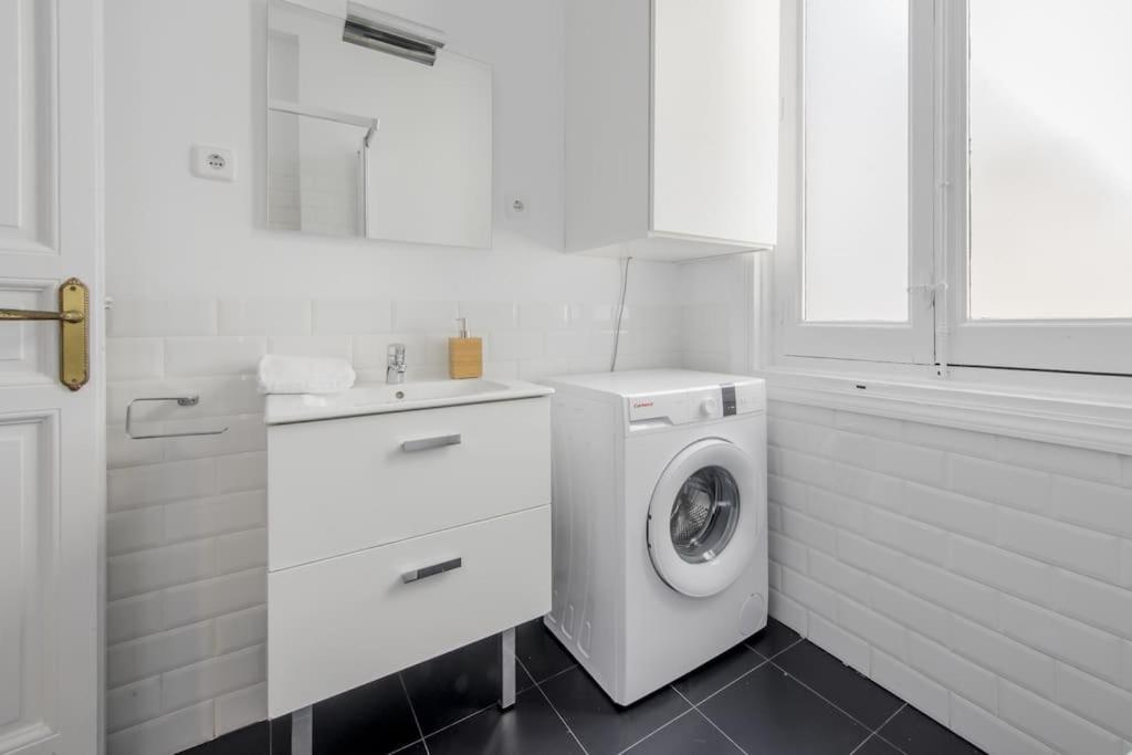 Petite E Chic Loft Para 3 En El Corazon De Madrid Bagian luar foto