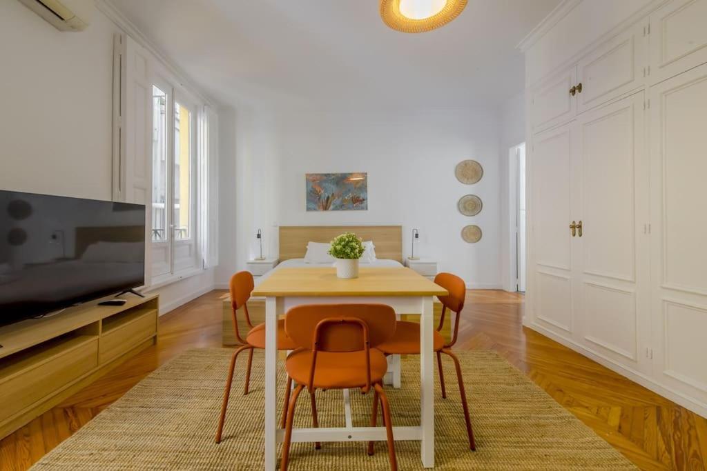 Petite E Chic Loft Para 3 En El Corazon De Madrid Bagian luar foto
